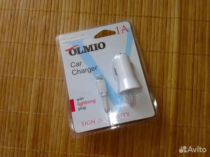 Автомобильное зарядное устройство для iPhone