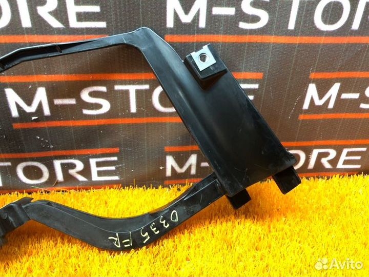 Кронштейн фары правый Bmw 5-Series E60 N52B25A