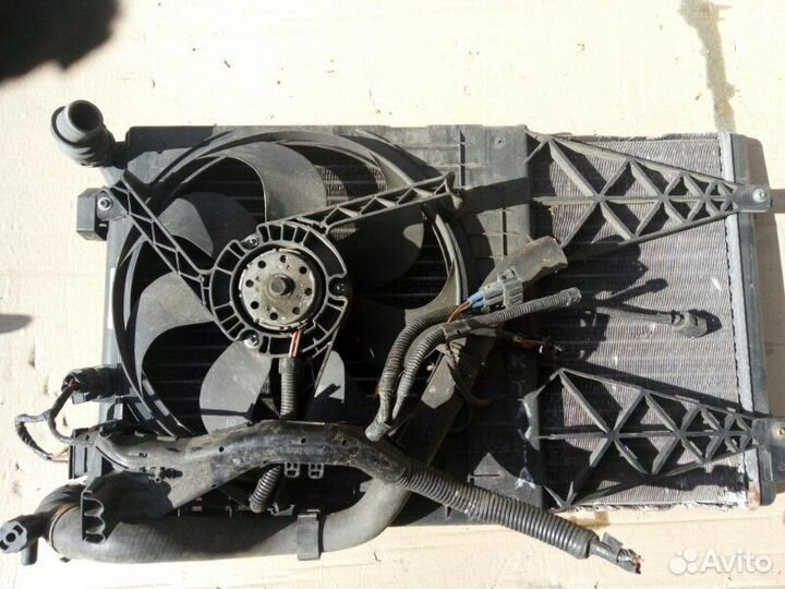 Диффузор радиатора Volkswagen Golf 4 1J 1997-2006