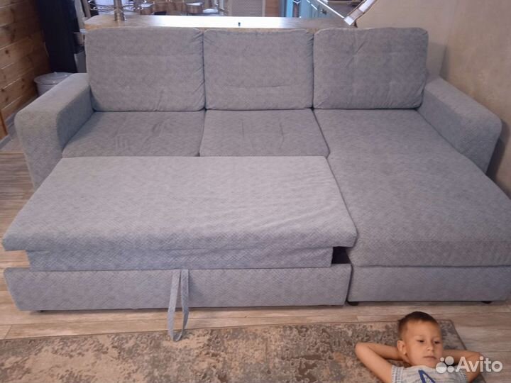 Угловой диван