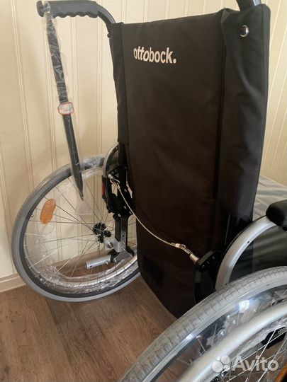 Кресло-коляска для инвалидов