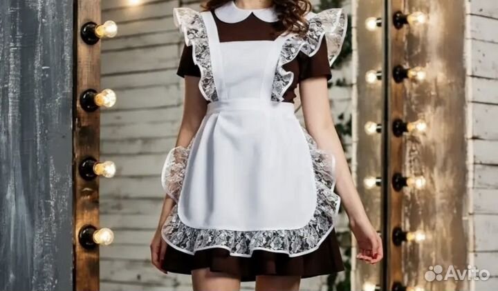 Белый школьный фартук