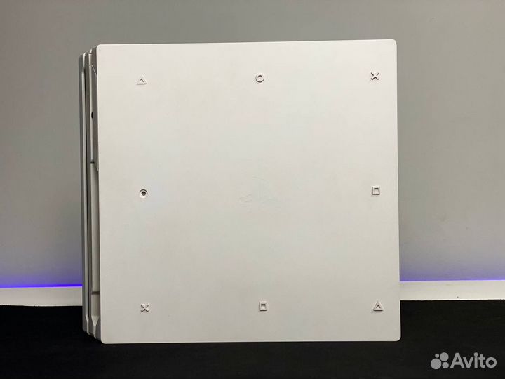 Sony playstation 4 pro 1 tb + 2 геймпада + 8 игр