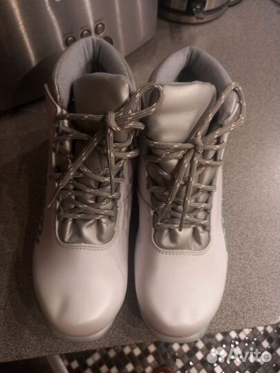 Ботинки лыжные женские