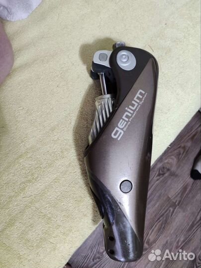 Протез бедра с внешним источником энергии