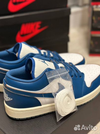 Кроссовки Nike