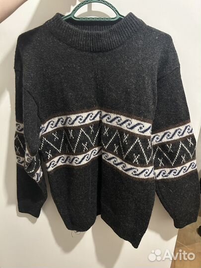 Свитер теплый