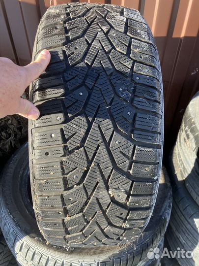 Gislaved NordFrost 100 225/50 R17