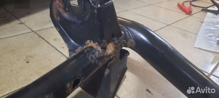 Подрамник Тигуан задний