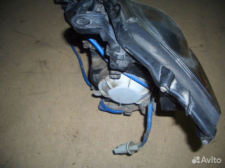 Фара правая Ниссан Мурано с03-08г ксенон