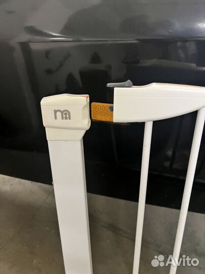 Ворота безопасности для детей на лесницу