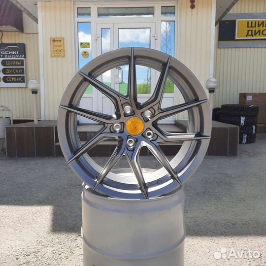 Литой диск Grace R17 5*114.3 ET38 d67.1 u4gra