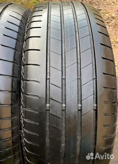 Bridgestone Turanza T005 215/60 R17