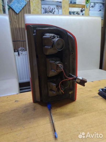 Фонарь задний Nissan patrol 61 до 2004г