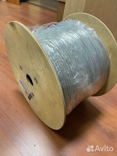 Кабель витая пара Hyperline uutp4R-C6-S23-IN-lsltx