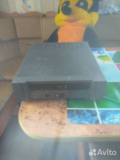 Видеомагнитофон, 180 касет