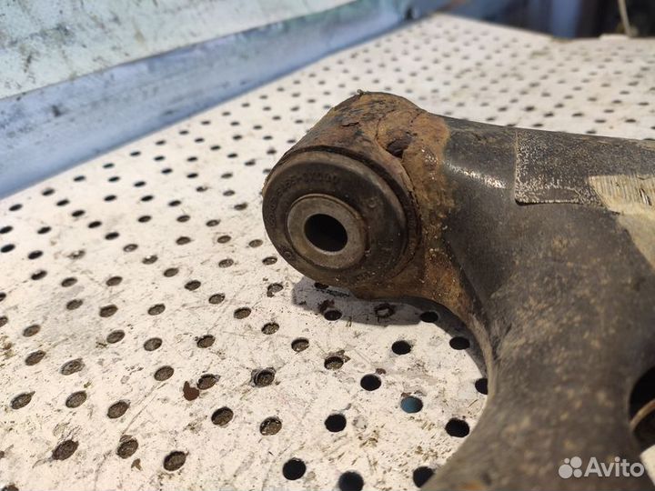 Рычаг передний правый Kia Ceed