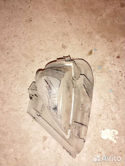 Фонарь противотуманный задний правый Рено Дастр