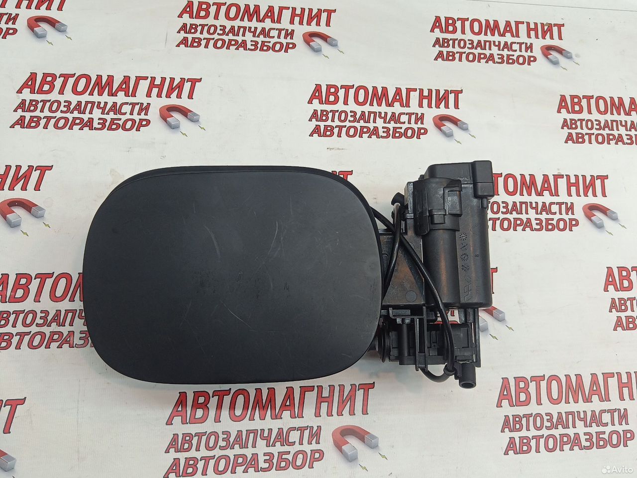 Лючок порта зарядки Lixiang L9