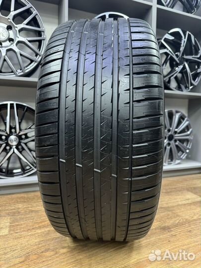 Michelin Pilot Sport 4 SUV 275/35 R22 104Y