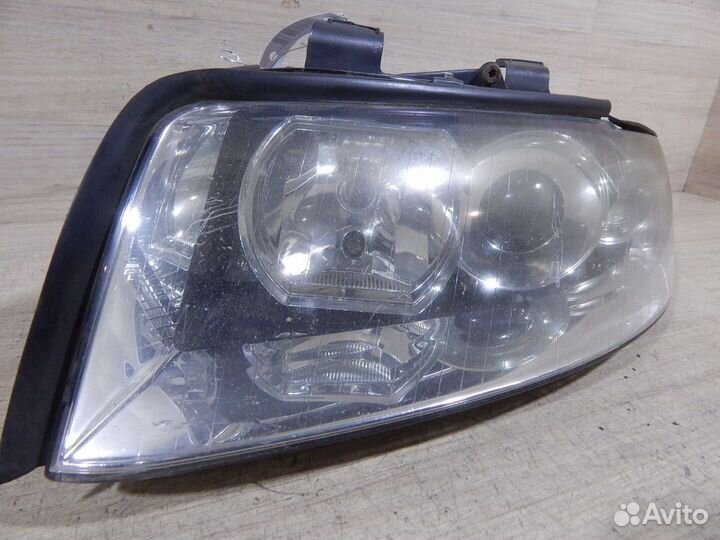 Фара левая Audi A4 B6 ксенон в сборе