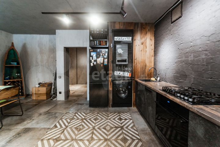 2-к. квартира, 76 м², 2/5 эт.