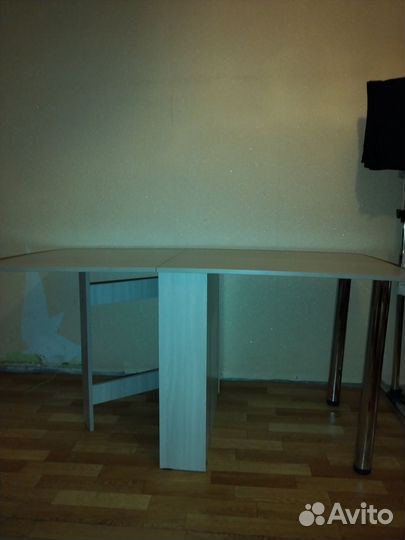 Стол раздвижной б/у