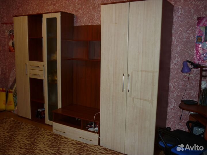 Стенка в гостиную