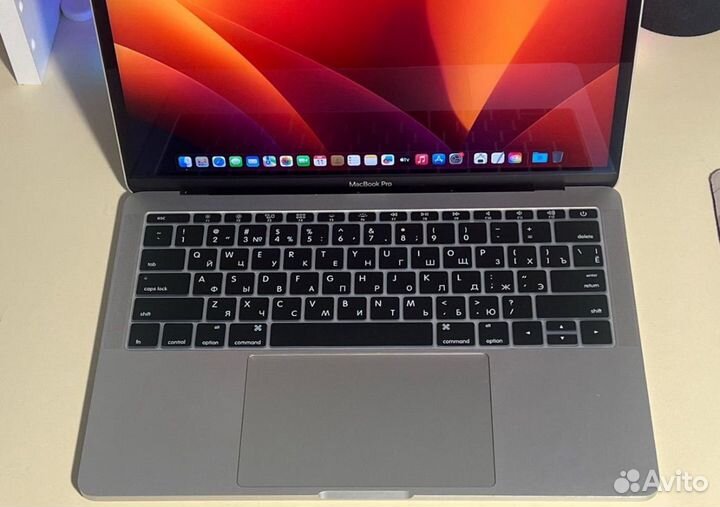 Apple macbook pro 13