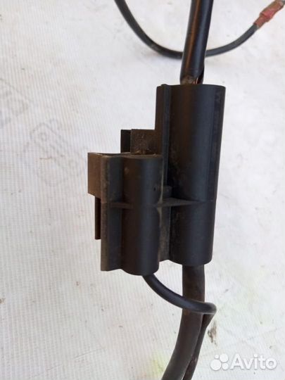 Плюсовой провод аккумулятора Ford Mondeo FD 1993