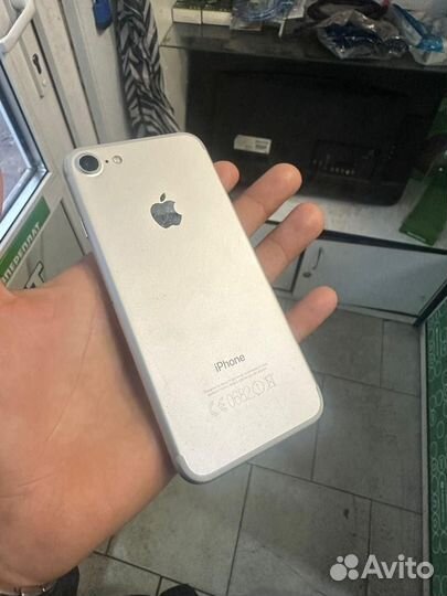 iPhone 7, 128 ГБ