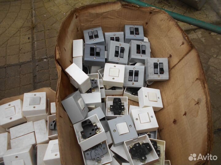 Выключатель