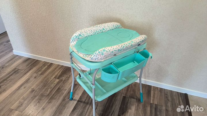 Пеленальный столик Chicco Comfort с ванночкой