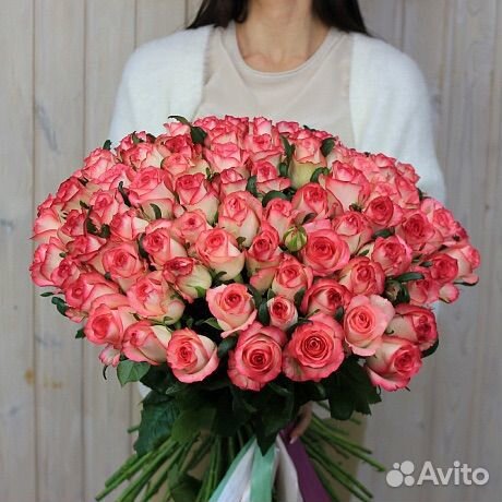 101 роза розовая