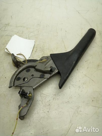 Рычаг стояночного тормоза Mazda Capella GF8P fpde