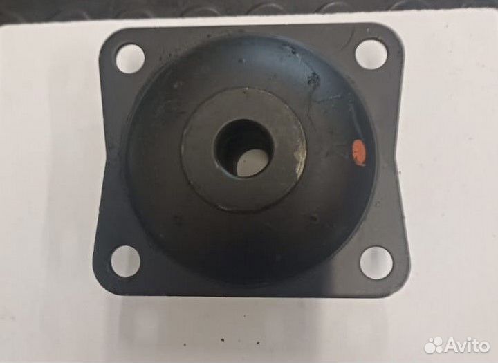 Подушка двигателя (квадрат) JCB Оригинал
