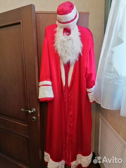 Новогодние костюмы Деда Мороза и Снегурочки