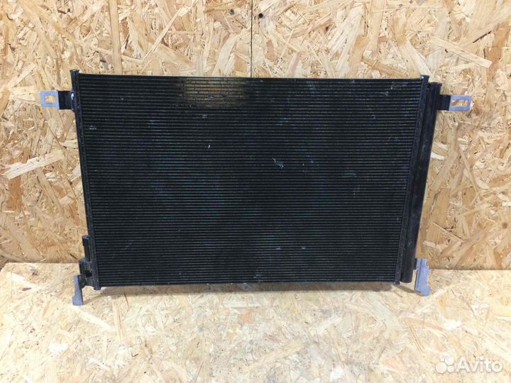 Радиатор кондиционера Q7 4m0816411m