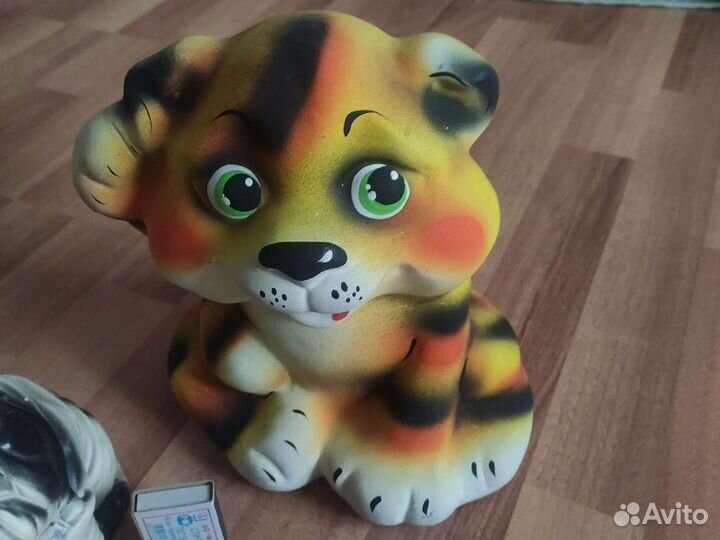 Копилка- статуэтка