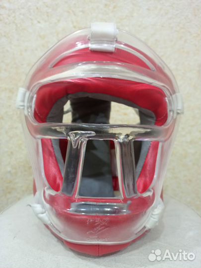 Шлем, перчатки, защита голени для единоборств