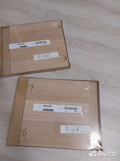 Дверца в стеллаж