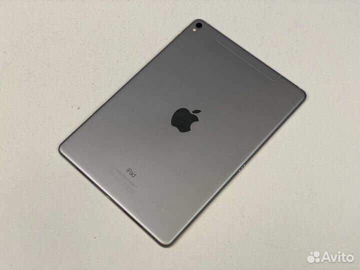 Планшет Apple iPad Pro 9.7