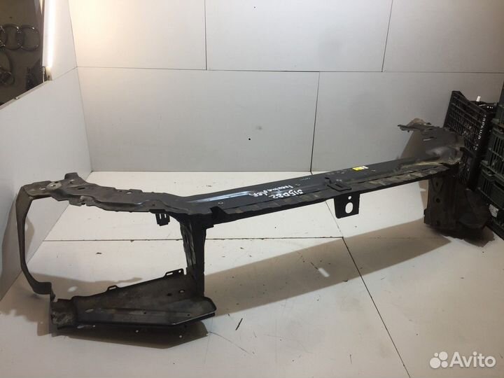 Панель передняя (Land Rover Freelander)