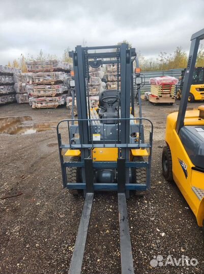 Вилочный погрузчик CHL CPCD15, 2024
