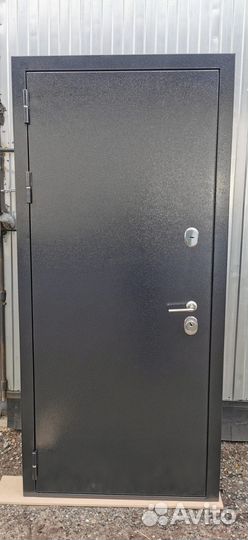 Дверь входная металлическая