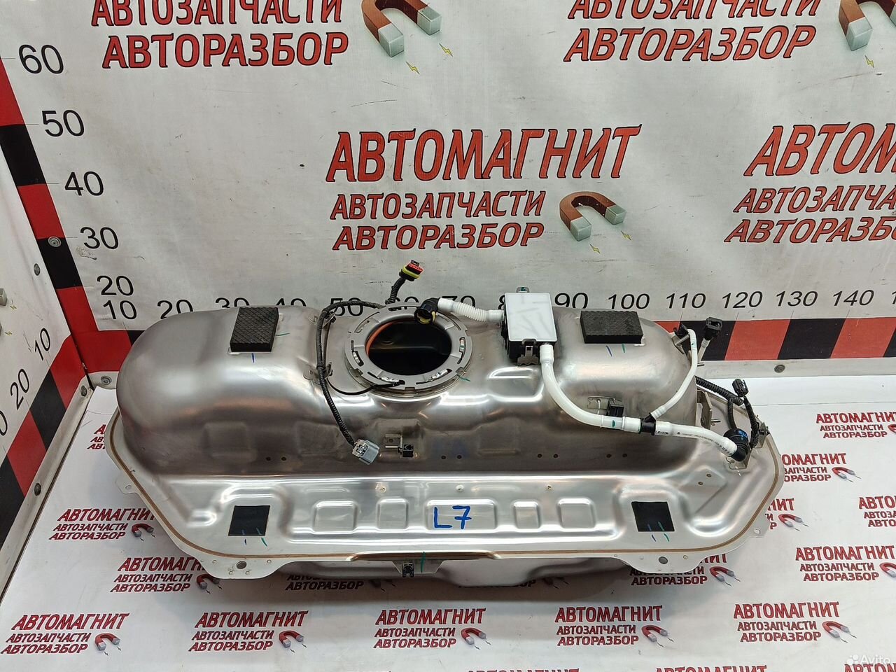 Бензобак бак топливный Lixiang L7