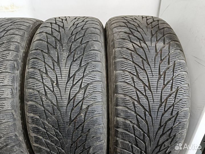 Nokian Tyres Hakkapeliitta R2 235/55 R17 103R