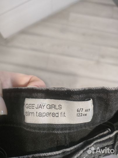 Джинсы на девочку 122