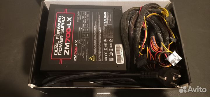 Блок питания Zalman ZM700-LX