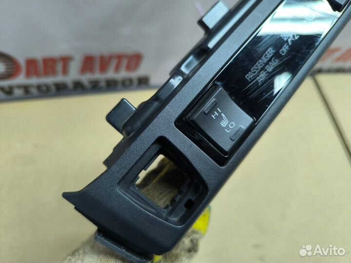 Кнопка подогрева сидений Toyota Rav 4 XA 50